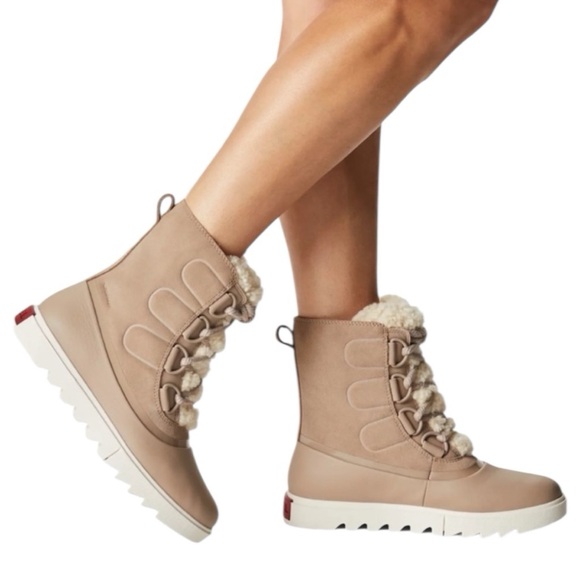 Sorel Joan of Arctic Next Lite Taupe Waterproof Wedge Snow Boots Size 7.5‎